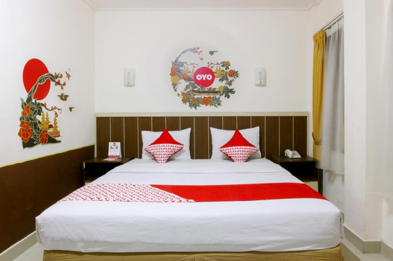 Oyo 167 Dago'S Hill Hotel Бандунг Екстер'єр фото